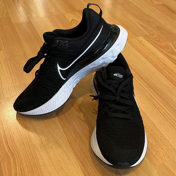 Nike Men's React Infinity Run Flyknit 2 Running Shoes Black - Picture 3 of 13